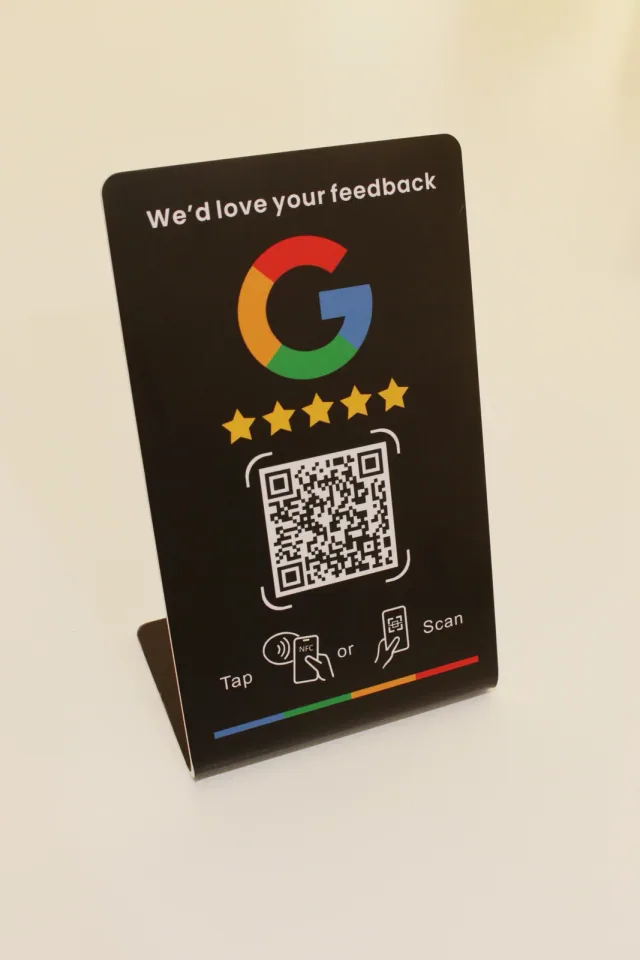 Stand Google negro NFC + QR